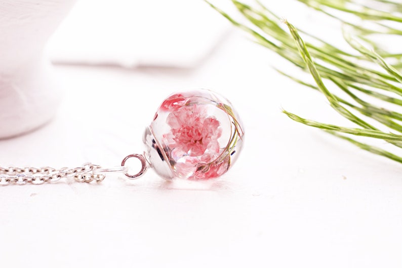 Resin necklace Nature necklace Botanical jewelry Birthday gift for her Real flower necklace Terrarium necklace with dried pink flowers