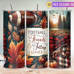 Puede incluir: Tres vasos de acero inoxidable de 20 oz con diseños de otoño. El primer vaso presenta un balón de fútbol, hojas y un patrón de cuadros. El segundo vaso presenta el texto "Football Flannels & Falling Leaves". El tercer vaso presenta una camisa a cuadros, calabazas y hojas de otoño.