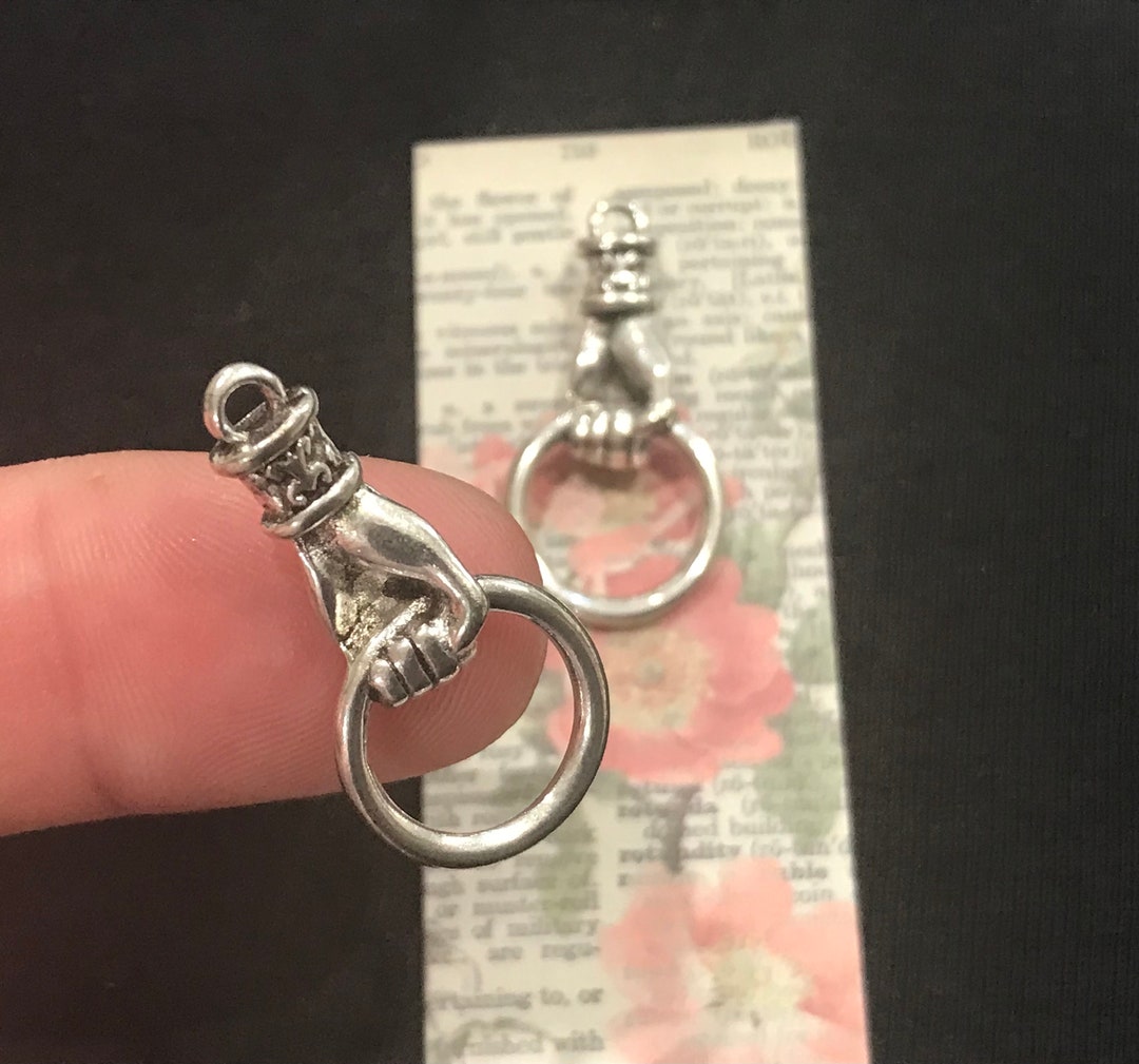 PAIRS Charms Hand Holding Ring Charm Holder DIY Jewellery Beading
