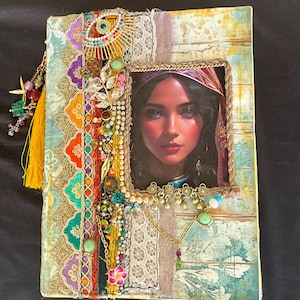 Journal bohème bohème orné de bijoux à couverture rigide 3 signatures cousues à la main Cartes/étiquettes/papiers/poches/enveloppes