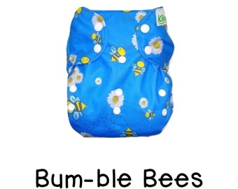 UK: Nappy Wrap One Size Birth to Potty (5-20kgs), Adjustable and Wipeable, Bum-ble Bees Print (Ships from the UK)