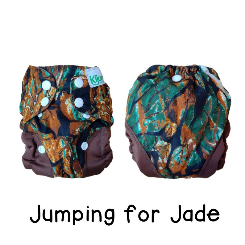 Royaume-Uni: Enveloppement pour nouveau-né 3-7 kg, réglable et essuyable, édition limitée Jumping pour impression jade, enveloppement de couche en tissu pour nouveau-né, expédié du Royaume-Uni image 1