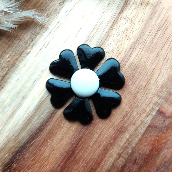 Retro Black and White Flower Brooch, 60s 70s Daisy Pin, Unique Handmade Resin Jewellery.