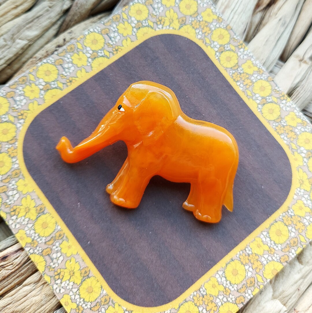 Broche éléphants En étain Fin - Fait Main En France, à Jumilhac-le-Grand - Longueur ~4,5 Cm - Idéale Cadeau Noces D'étain - 4