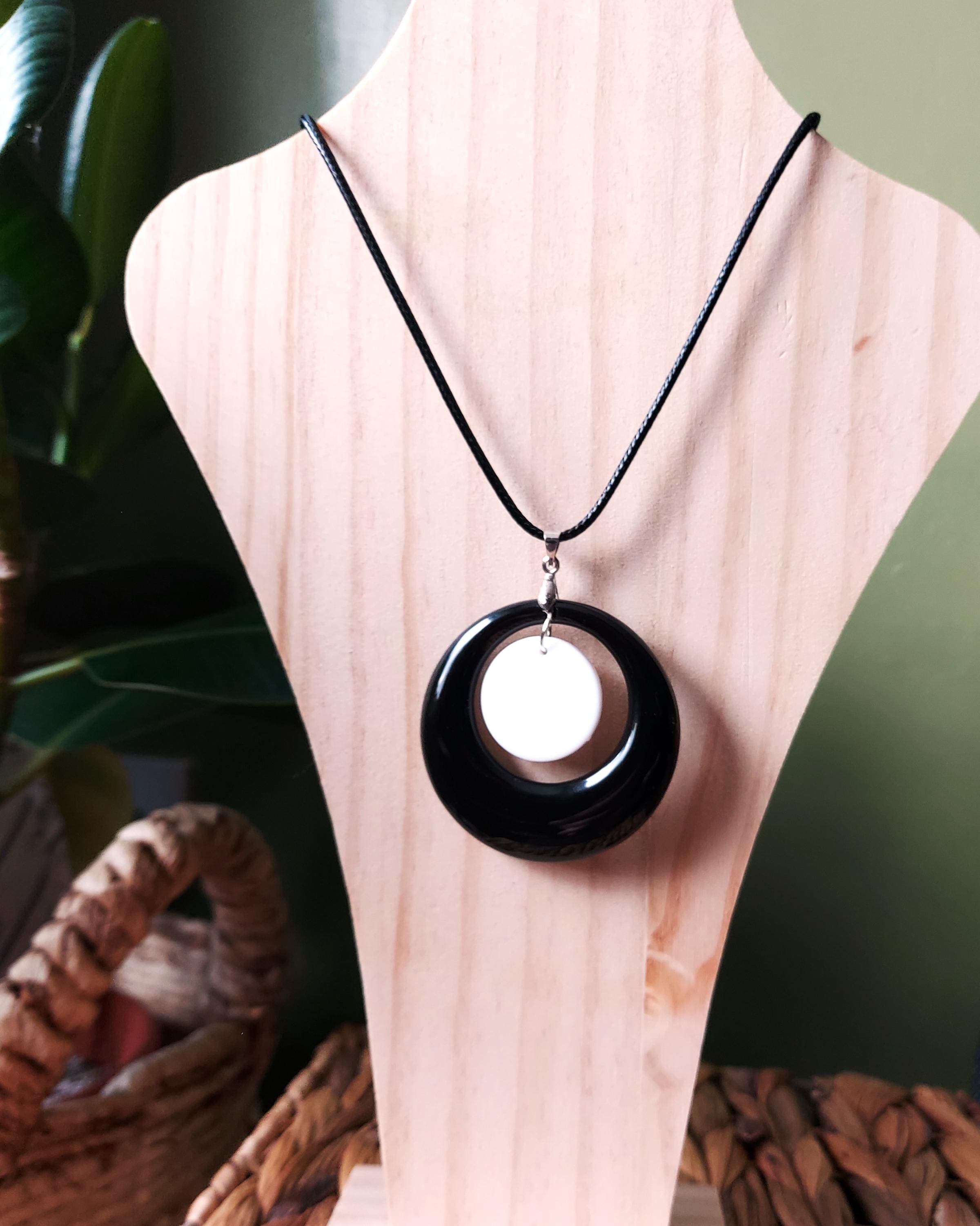 Short Necklace, Oval Chain Pendant, Vintage Jewelry, Black