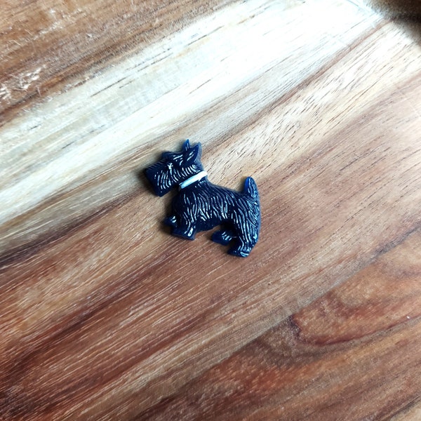 Small Scottie Dog Brooch In Navy Blue, 40s 50s Celluloid Style Pin, Handmade Resin Jewellery, Rockabilly and Pin Up Style Gifts.
