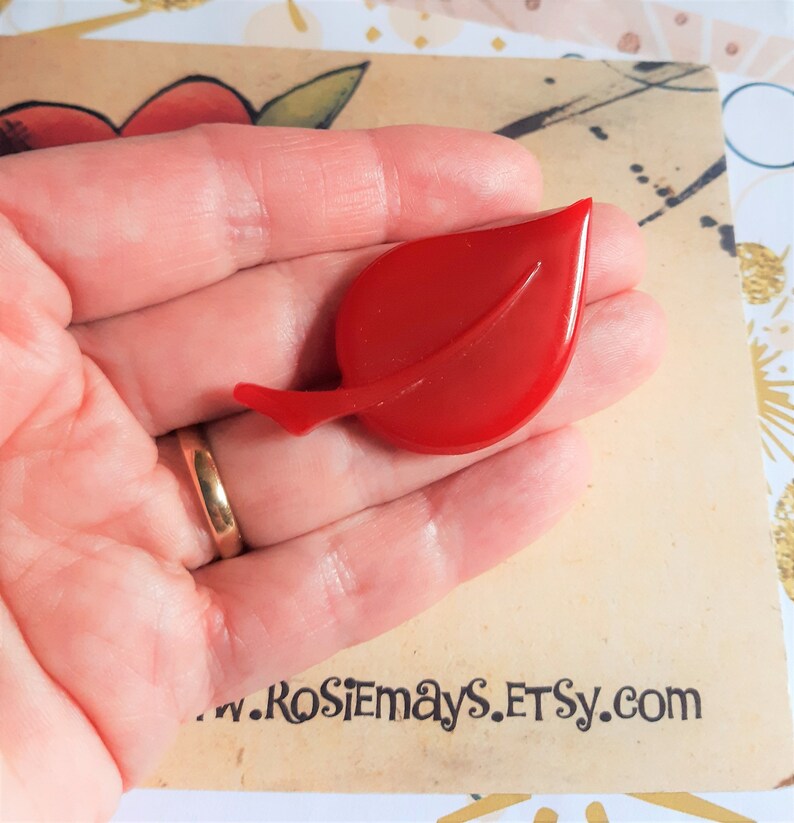 40s 50s Style Vintage Reproduction Bakelite Style Leaf Brooch In Berry Red Resin Jewelry By RosieMays