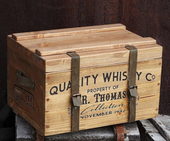 Retro Design Personalized Whiskey Glass Set Custom Wooden Box