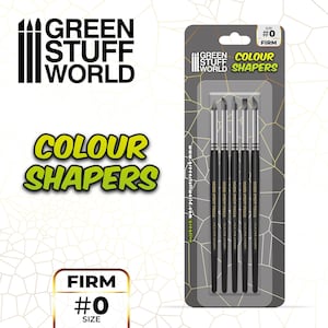 Peut inclure: Un ensemble de cinq outils de sculpture noirs avec des embouts de formes différentes. Les outils sont étiquetés "Green Stuff World Colour Shapers" et "Firm #0".