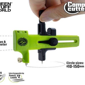 Op de afbeelding: Een limoengroene passer cutter tool met zwarte accenten, ontworpen voor precisiesnijden. Voorzien van een radius- en diameterschaal, met cirkelmaten van 10-150mm. Inclusief reservemessen en verwisselbare potloodvullingen.
