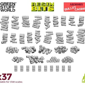 Könnte beinhalten: Ein Satz von 37 3D-gedruckten Gewehrpatronenhülsen aus Harz für den Modellbau. Die Hülsen liegen in verschiedenen Konfigurationen vor, darunter Stapel, Haufen und lose Hülsen. Die Hülsen sind für Modelle im Maßstab 1/48 geeignet.