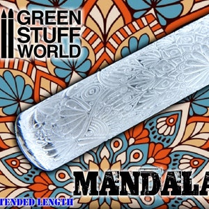 Peut inclure: Un rouleau à pâtisserie en acrylique transparent avec un motif mandala complexe. Le rouleau à pâtisserie est de longueur étendue et est parfait pour créer des motifs décoratifs sur le fondant, la pâte ou l'argile.