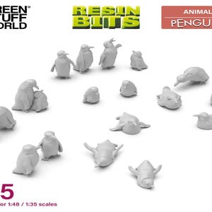 Op de afbeelding: Een verzameling van 25 grijze hars pinguïn beeldjes in verschillende poses. De 3D-geprinte beeldjes zijn geschikt voor modellen op schaal 1:48 en 1:35. De afbeelding bevat de tekst "ANIMALS PENGUINS".