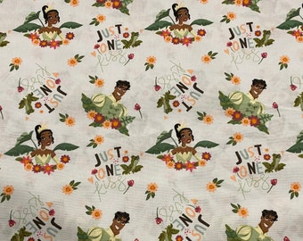 Tissu courtepointe 100 % coton Disney Princess Tiana Just One Kiss La princesse et la grenouille vendu par mètre, 1/2 mètre et FQ * EXPÉDITION RAPIDE