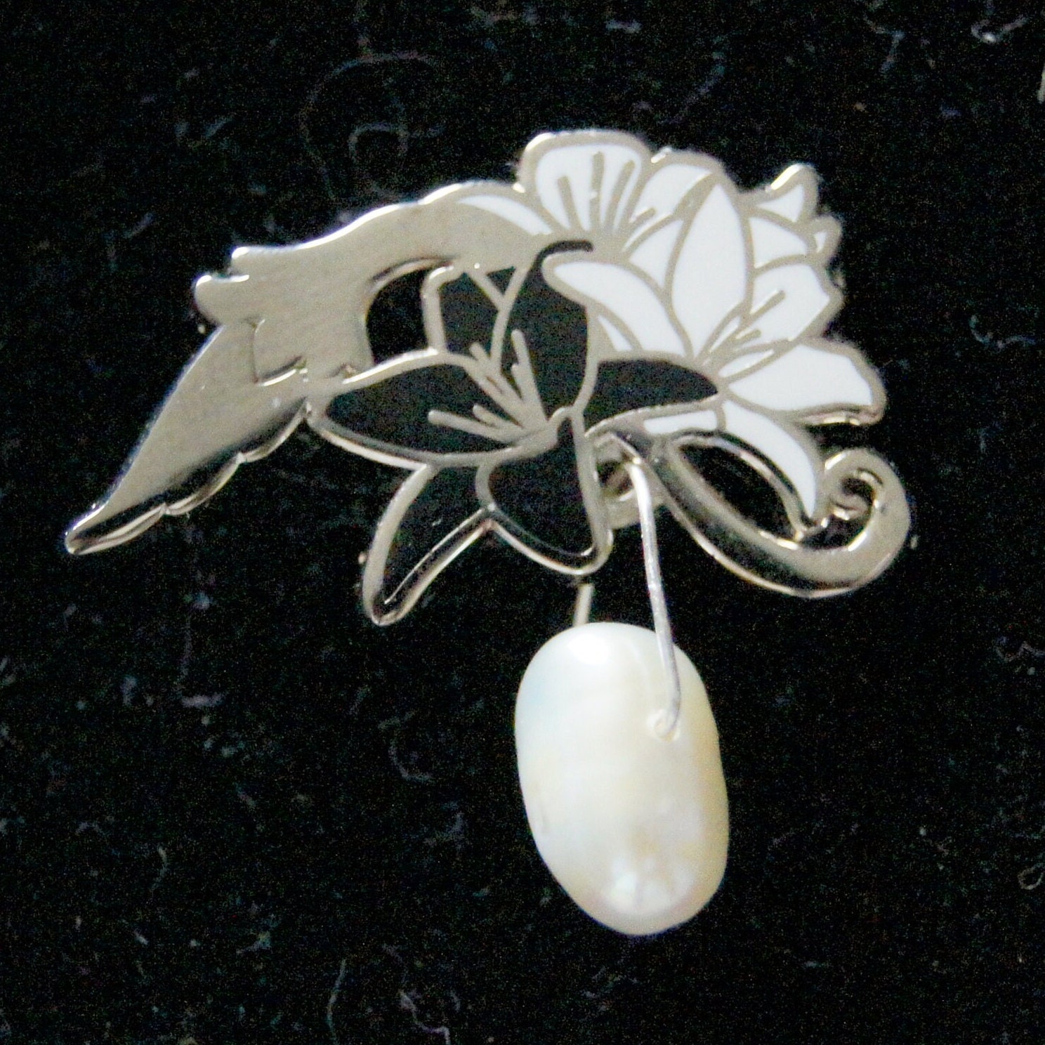 ミュージシャン RILY Heart Pins White il_fullxfull.3614794333_927g.jpg