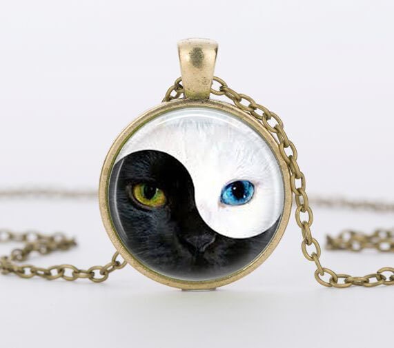 YIN YANG Cat Pendant Personality Glass Blue Cat Eye Silver