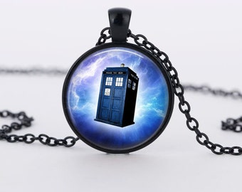 Doctor Who Tardis glass pendant necklace movie jewelry charms round dome picture silver necklaces