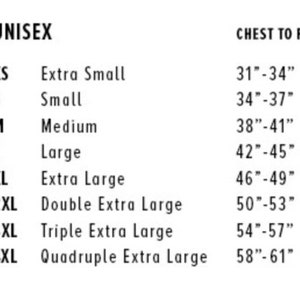 K&ouml;nnte beinhalten: Eine wei&szlig;e Tabelle mit schwarzem Text, der Unisex-Brustumf&auml;nge detailliert. Die Gr&ouml;&szlig;en reichen von XS (79-86 cm) bis 4XL (147-155 cm). Die Tabelle enth&auml;lt die Gr&ouml;&szlig;en Extra Small, Small, Medium, Large, Extra Large, Double Extra Large, Triple Extra Large und Quadruple Extra Large.