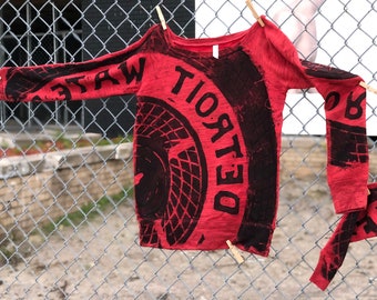 Sudadera con tapa de alcantarilla de Detroit. Único en su tipo, suéter de cuello ancho para mujer, sudadera roja. Regalo de Detroit Michigan, regalo para Detroiter