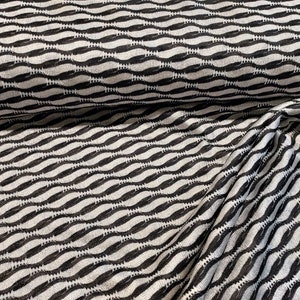 Knitwear, waves, black and white
