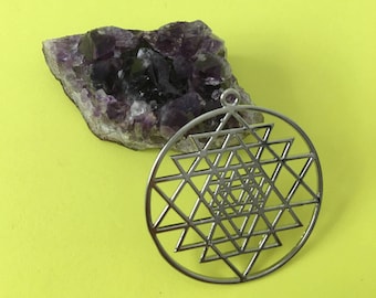 SRI YANTRA Round Silver Plated Pendant Hollow, Copper Meditation Charm Pendant