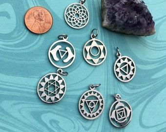 SET 7 CHAKRAS Stainless Steel,Yoga Healing Pendants, Silver Tone, Round Hollow.