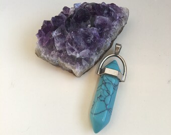 Hanger met howliet geïmiteerde turkoois edelsteen: zilverkleurige yogahealing
