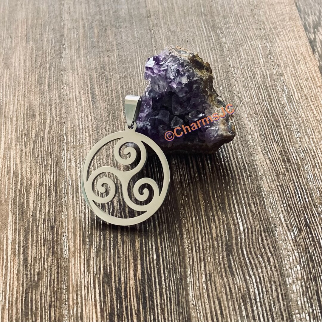 Stainless Steel Round Triskelion Celtic Symbol (trinity) Charm Pendant ...