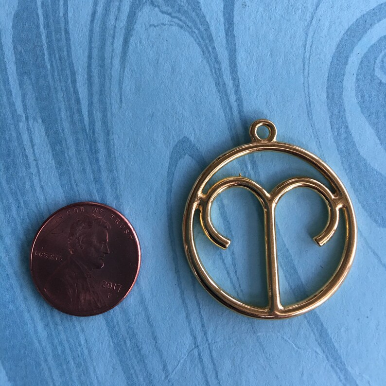 Aries Zodiac Signo oro chapado zinc a base aleación colgante Etsy España