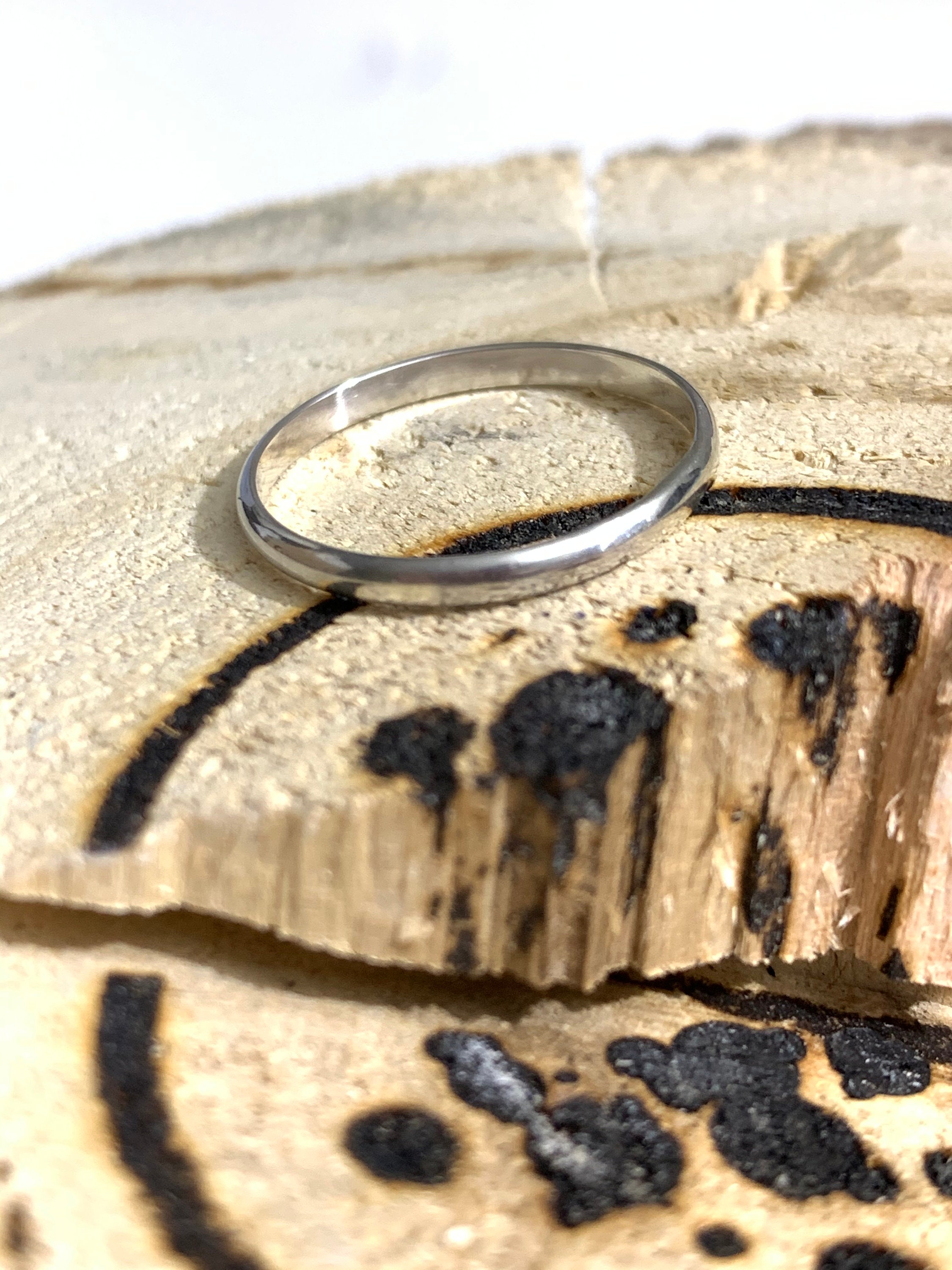 Anillo De Plata De Ley Rodiado Finito Con Corona De Plata Lisa
