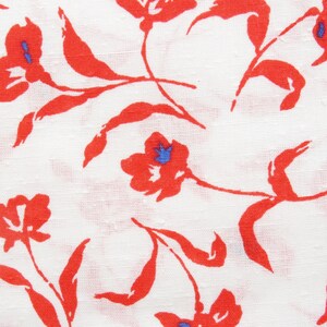 1.8 YD Vintage Floral Apparel Fabric Slub Cotton Red White