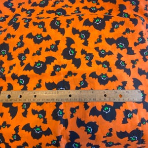 1 YD Vintage Halloween Bats Fabric Wamsutta OTC Cotton Print