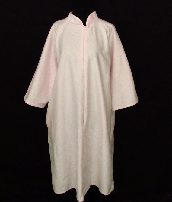 1970s Vintage House Coat Zip Front Robe Fuzzy Pink