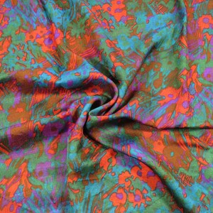 1 Yd 1970s Vintage Abstract Apparel Fabric Blouse Tops