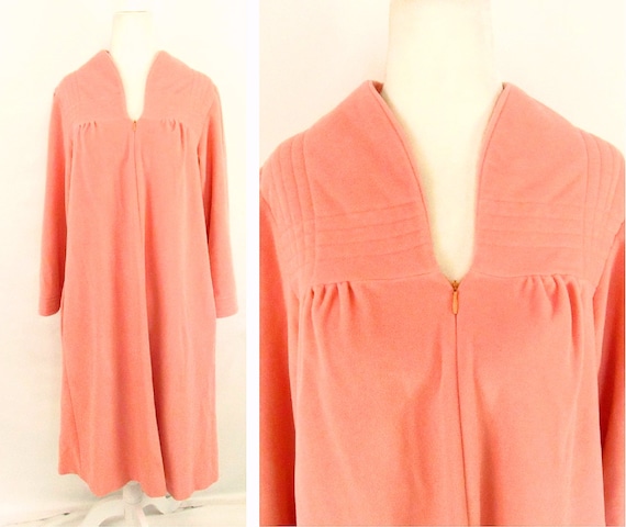 Vintage 1960s House Coat Zip Front Robe Fuzzy Size