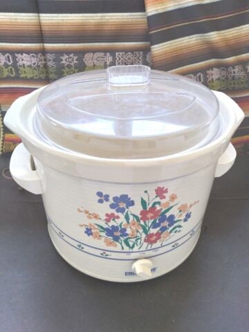 Beautiful Vintage Rival 2 1/2 Qt. Crock Pot Slow Cooker 3120 Floral Plastic  Lid