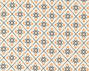 Pumpkins & Blossoms by Fig Tree for Moda -  20423-11 Harlequin Vanilla Pebble - 1/2 yd Increments, Cut Continuously OR Fat Quarter
