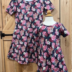 Disney Fall Pumpkin Minnie Mouse Mommy and Me Thanksgiving dresses adult and girls short sleeve with pockets holiday dress
