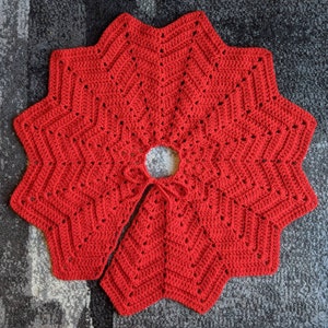 Small Red Christmas Tree Skirt (Ready to Ship!)
