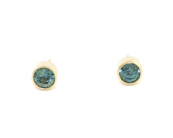 M2O 14K Gold Green Tourmaline Stud Earrings