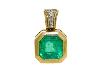 14k Gold x Emerald & Diamond Pendant