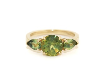 Anillo de compromiso con zafiro Chartreuse australiano de oro de 14 quilates