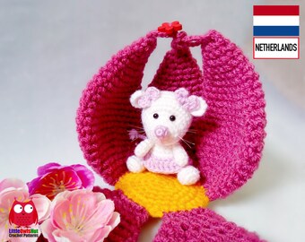 230NLY Haak patroon - Kleine muis met bloemenhuis - Amigurumi PDF file by Knittoy Etsy