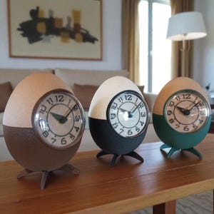 Retro Ei Form Tischuhr - Mid Century Modern Style, 3D gedruckte, Stille Quarz Tischuhr, einzigartiges Heim & Büro Dekor