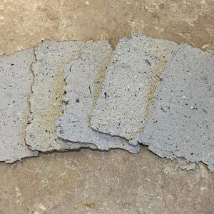 Papier fait main teint dans le café • 5 feuilles de papier fait main • Papier fait main
