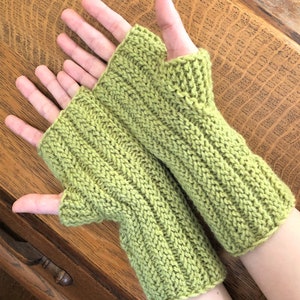 More Kitty Mitts for loom knitters image 6