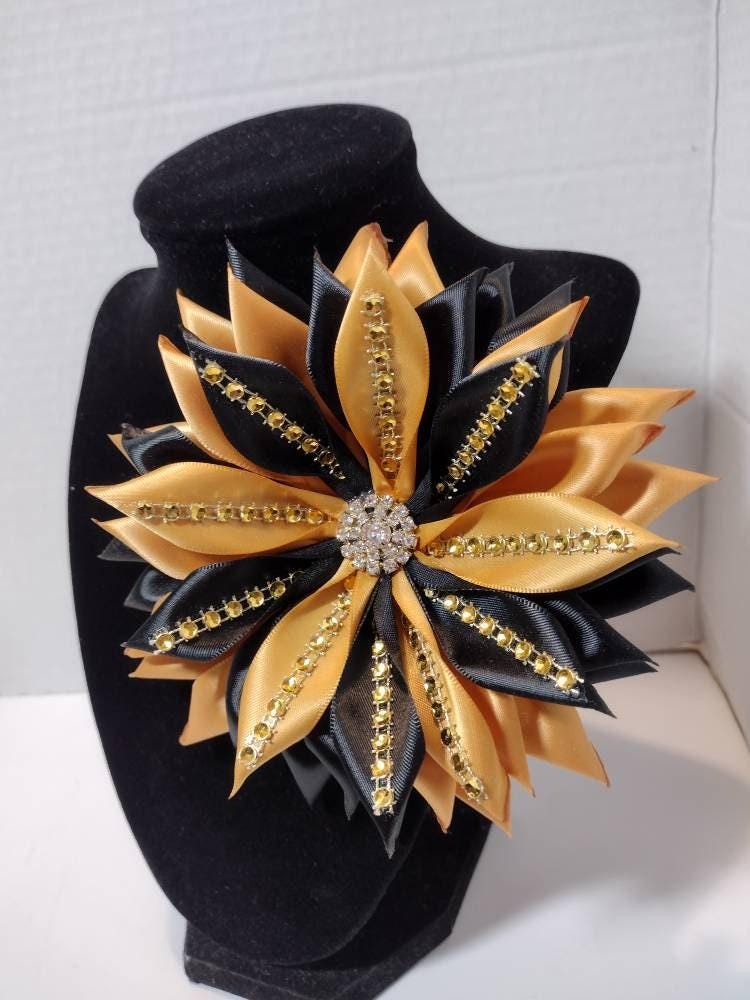 Black and Gold Corsage - Etsy
