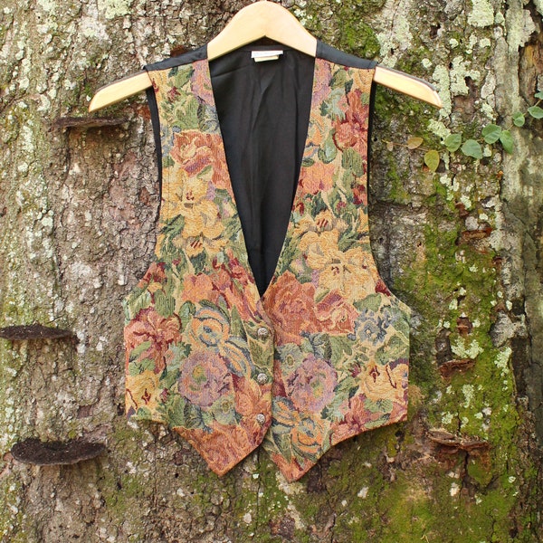 90s Floral Vest - Floral Needlepoint - Needlepoint Vest - Grandma Vest - Trippy Vest - Vintage Vest - Small Women's Vest - Small Floral Vest