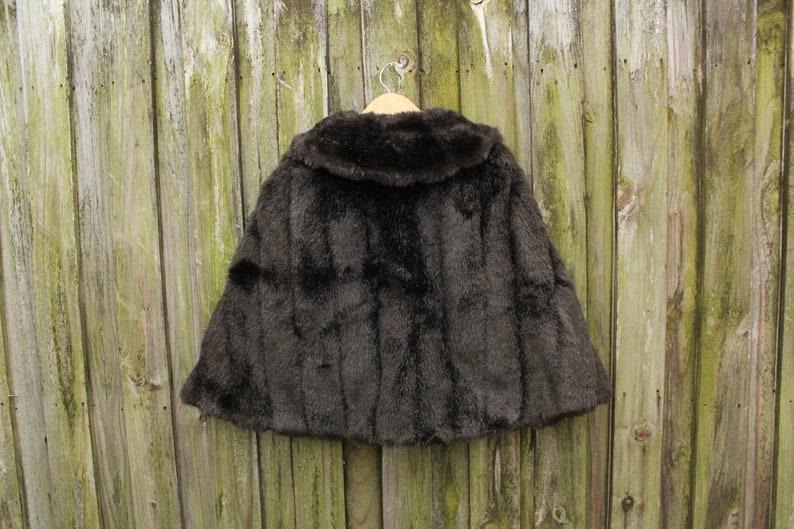 60s Faux Fur Capelet VINTAGE Faux Fur Faux Fur Cape Festival Faux Fur Faux Fur Shrug 1960s Faux Fur Brown Faux Fur Jacket image 8