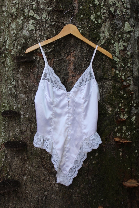 Vintage White Lace Bodysuit Vintage White Lace Ling… Gem